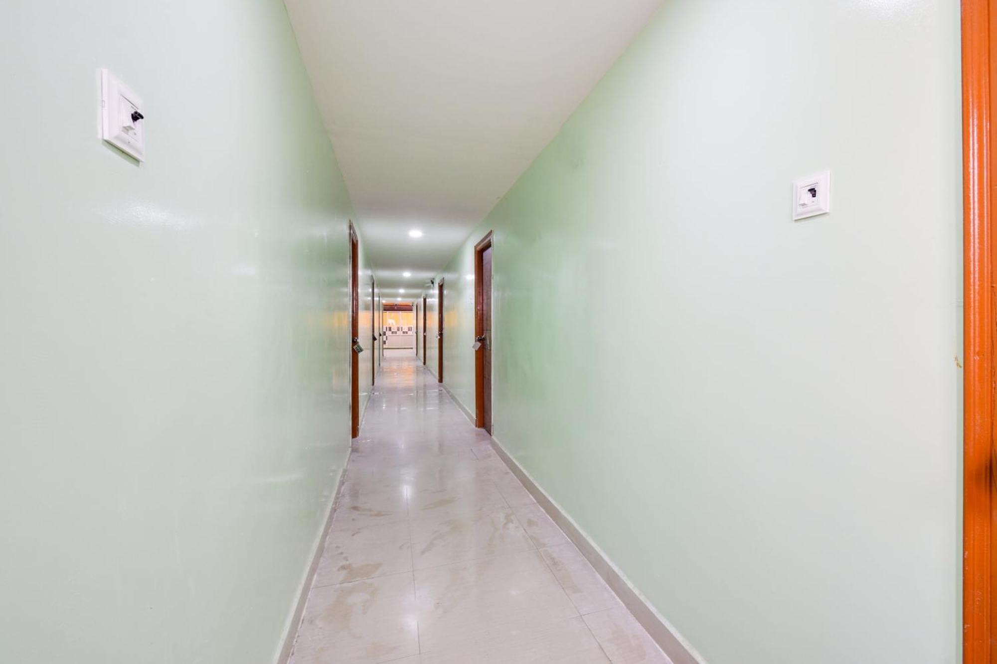 Hotel O Lucky Grand Hyderabad Exterior photo
